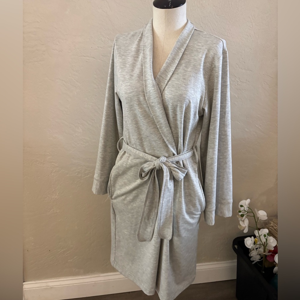 NWOT Charter Club Light Gray Women's Wrap Robe with Belt Sz S